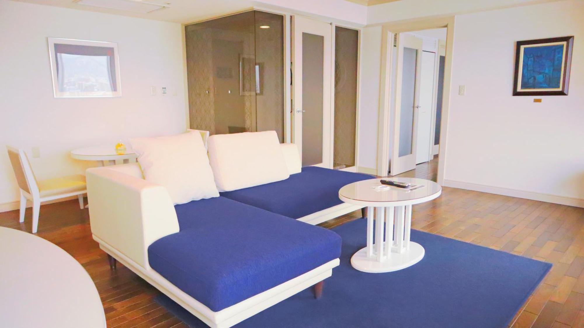 Premier Hotel Nakajima Park סאפורו מראה חיצוני תמונה A living room in a serviced apartment in Hong Kong